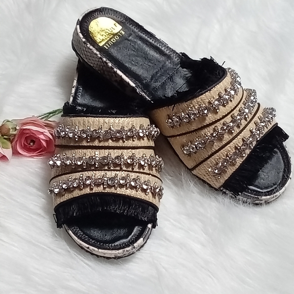 Eloquii Shoes - NWOB Eloquii Slide Sandals